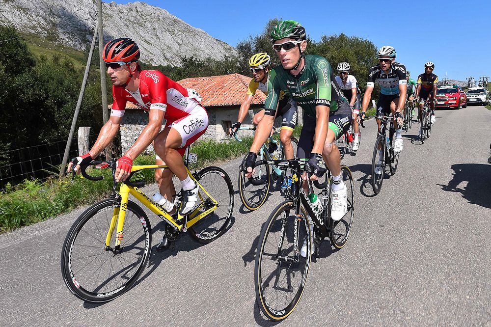The breakaway in action during stage 15