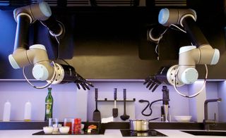 A robot that does your cooking won over visitors as it whipped up a complicated crab bisque dish live on the exhibition stand.