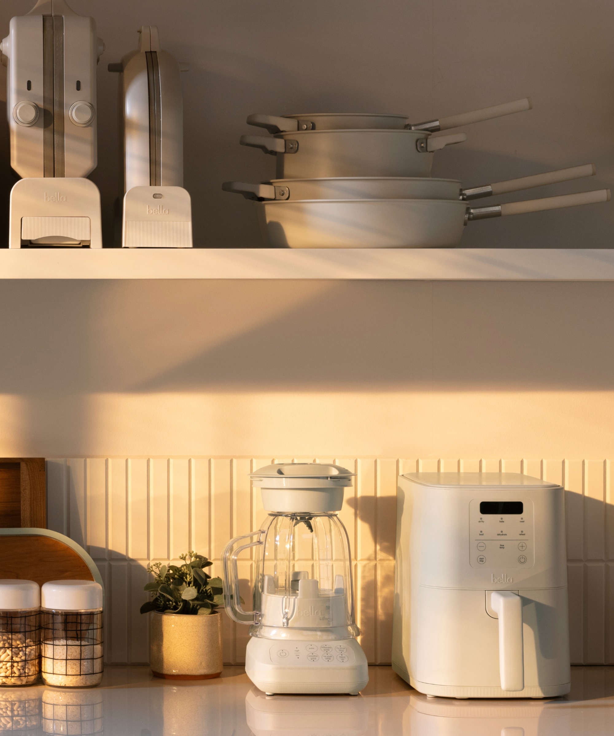 Ceramic-coated Bella FitsAnywhere Appliances