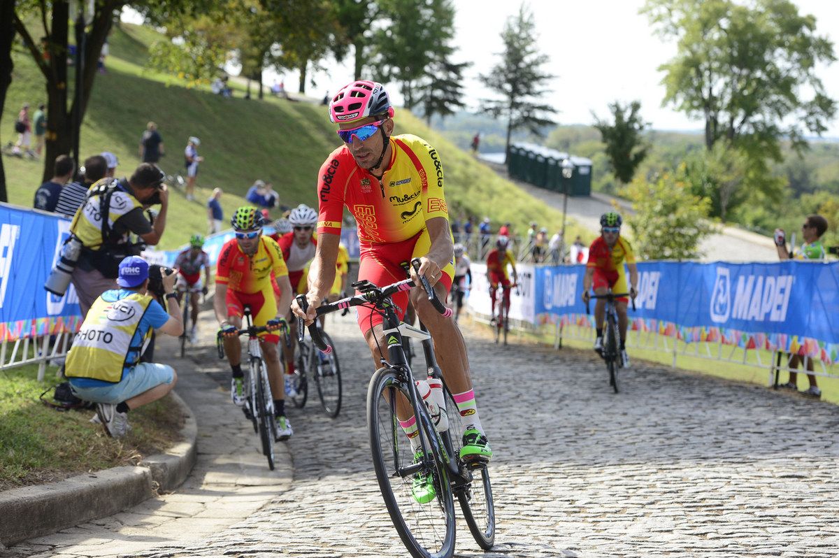 Ruben Plaza riding at the 2015 Worlds with Spain