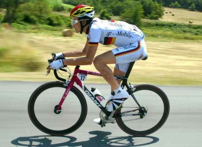 Andreas Kl&ouml;den in his German road race champion's kit during the 2004 Tour de France