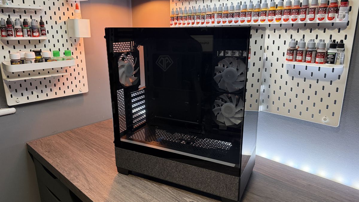 The Phanteks XT View Matrix case on a table.