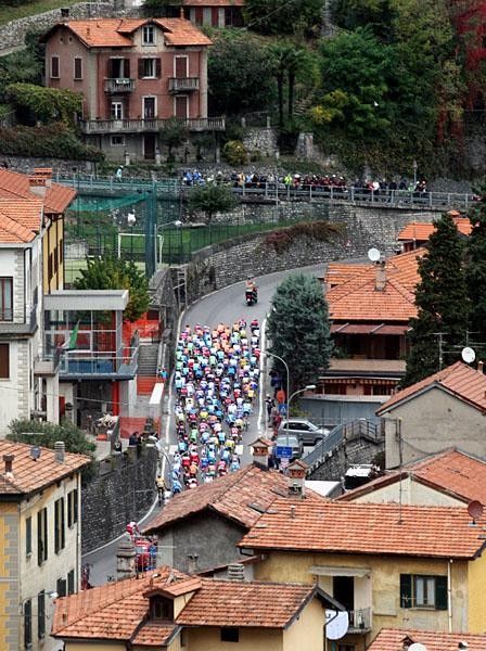 The peloton in the picturesque villages in northern Italy.