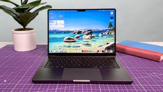 MacBook Pro M5