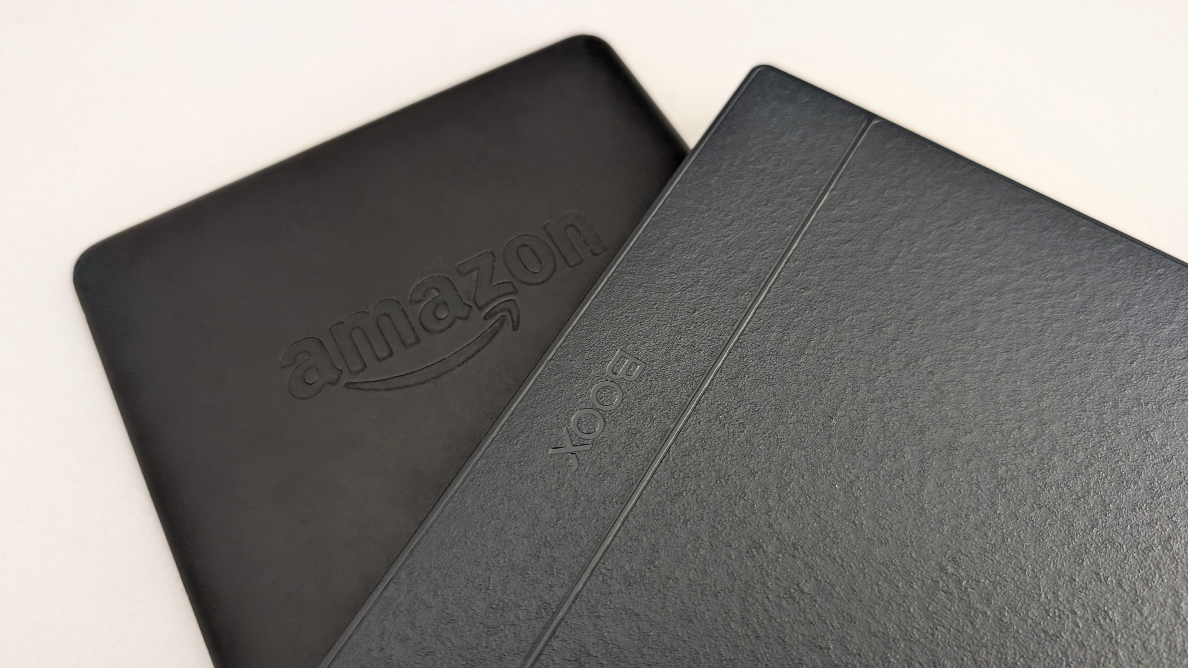 Onyx Boox Go 7 vs Amazon Kindle