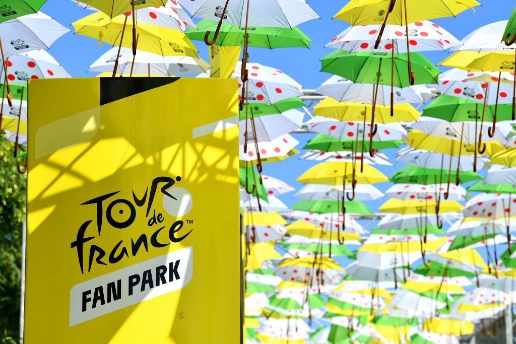 NICE FRANCE AUGUST 30 Umbrellas Sunshade Colors Jersey Detail view during the 107th Tour de France 2020 Stage 2 a 186km stage from Nice Haut Pays to Nice TDF2020 LeTour on August 30 2020 in Nice France Photo by Stuart FranklinGetty Images