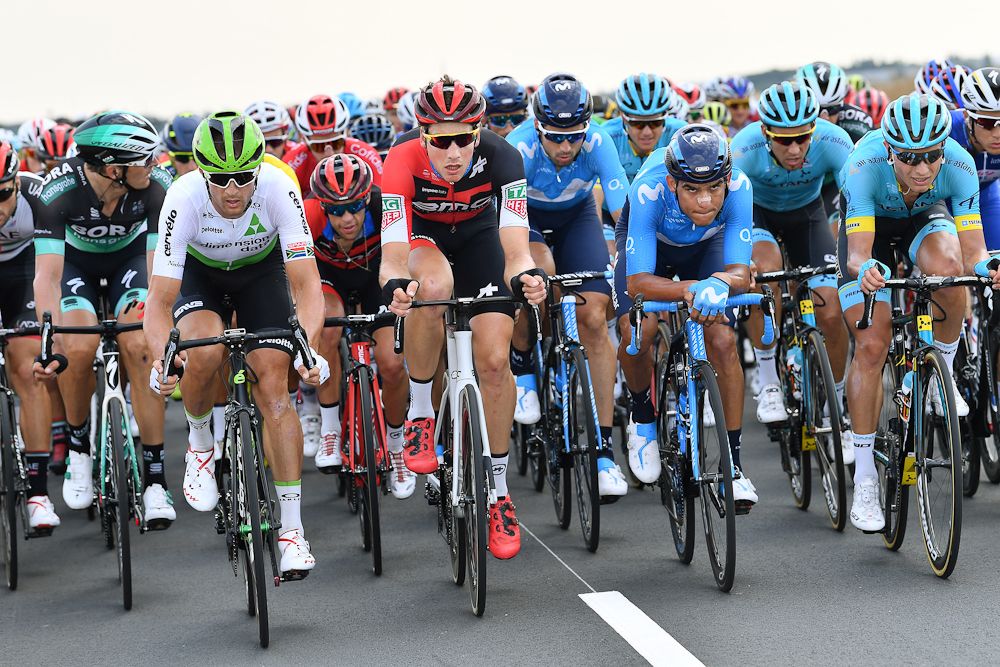 The pack shows the excitement of a 230km perfectly flat stage