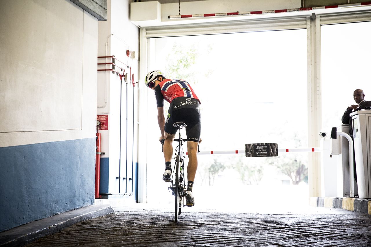 Edvald Boasson Hagen heads out on his bike