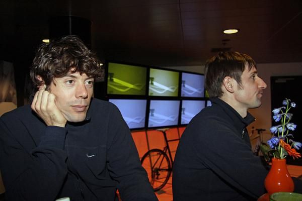 Oscar Freire and Denis Menchov after the team presentation