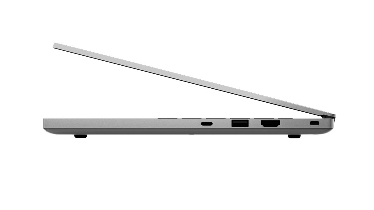 Razer Blade 14 in Mercury.