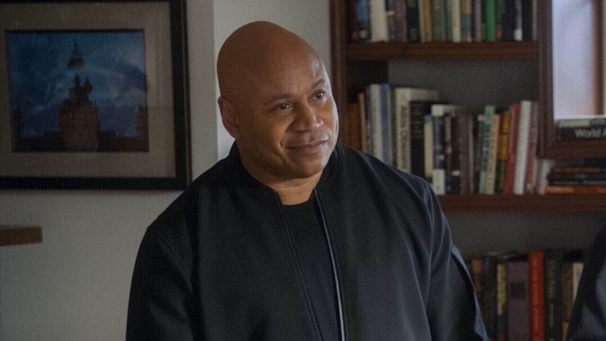 NCIS: Los Angeles&#039; LL Cool J as Sam Hanna in NCIS crossover