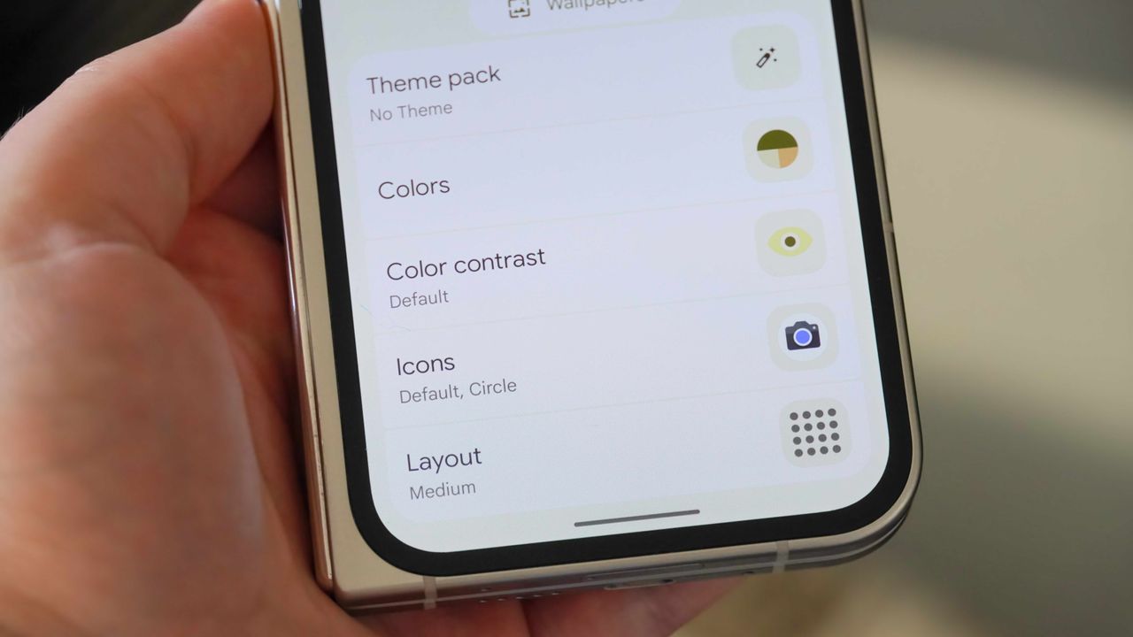 The hide home screen names option in Android 17 on a Pixel 9 Pro Fold.