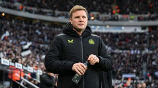 NEWCASTLE UPON TYNE, ENGLAND - NOVEMBER 25: Newcastle United manager Eddie Howe looks on during the Premier League match between Newcastle United and Chelsea FC at St. James Park on November 25, 2023 in Newcastle upon Tyne, England. (Photo by Serena Taylor/Newcastle United via Getty Images)