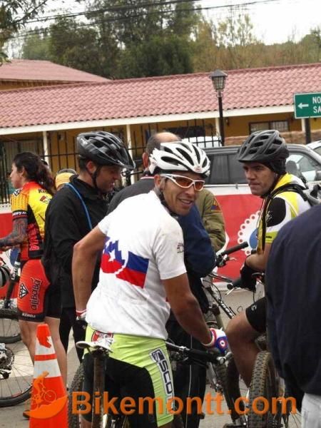 Gonzalo Aravena was third