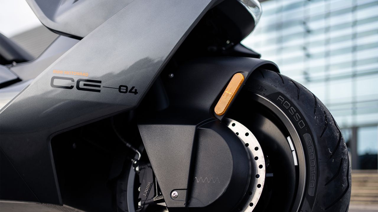 BMW CE 04 Scooter