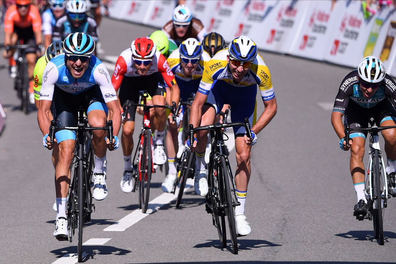 The sprint on stage 3 of Tour de Wallonie