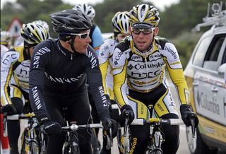 Erik Zabel chats with Mark Cavendish on the road