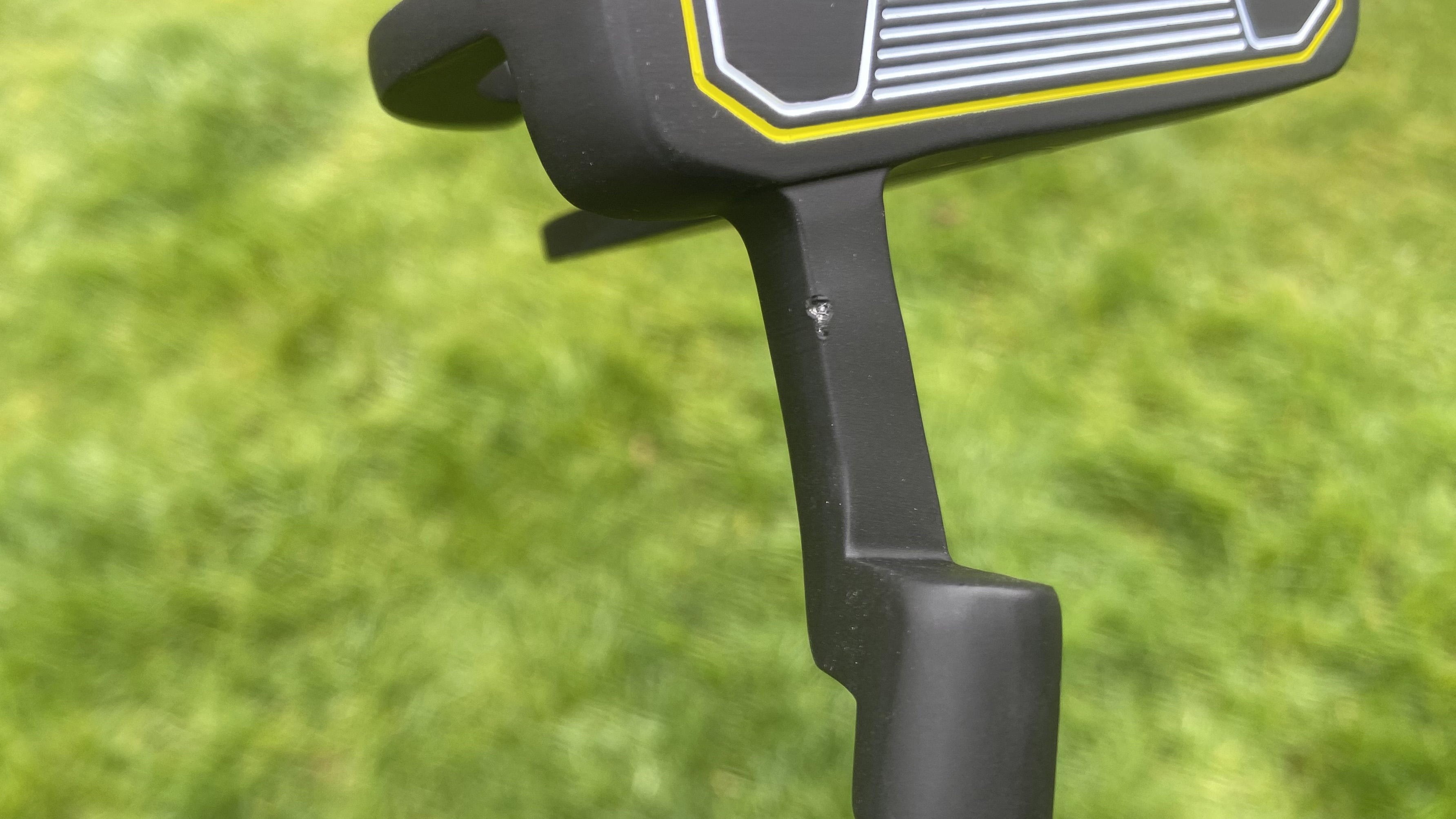 Photo of the putter damage in the MacGregor CG4000 Package Set