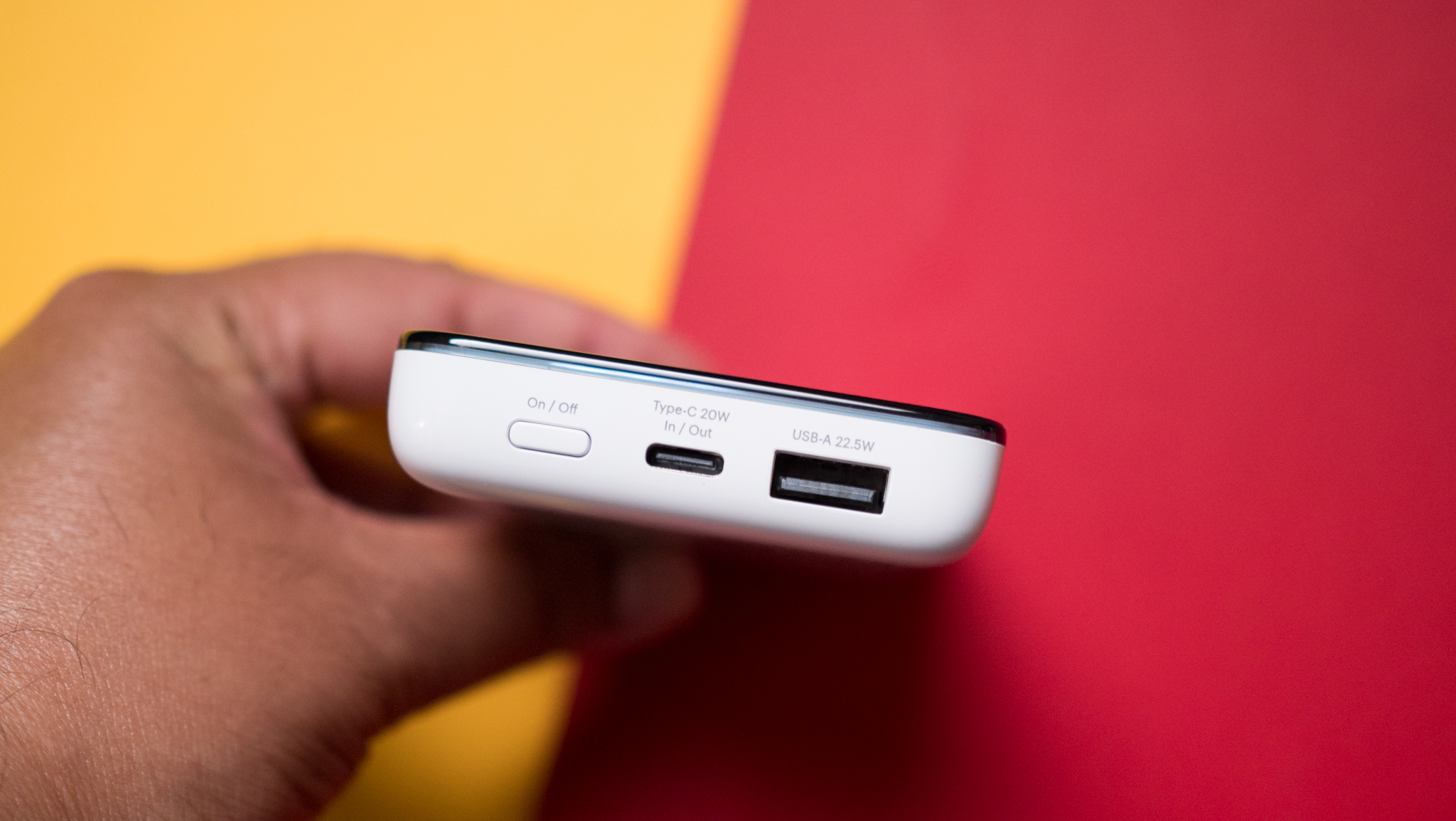 Stuffcool Roam power bank with USB-C and USB-A connectivity highlighted