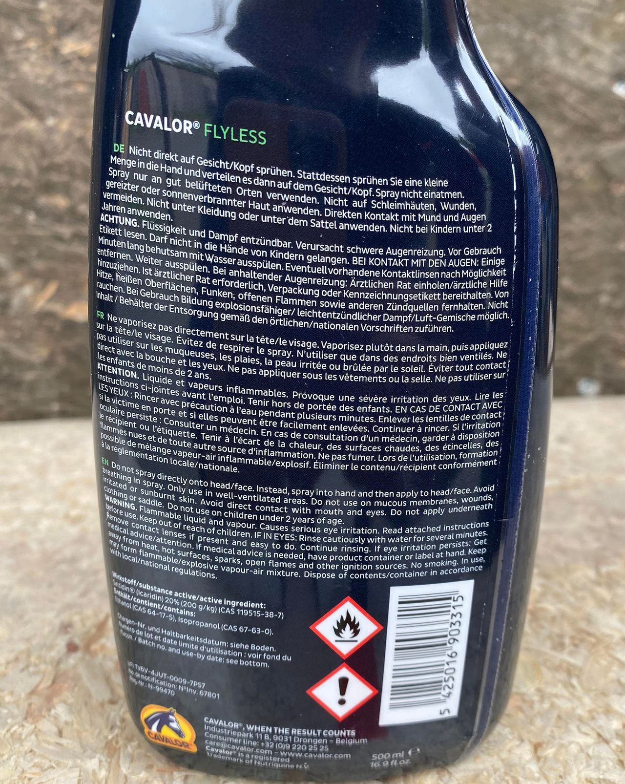 Cavalor FlyLess back of packaging