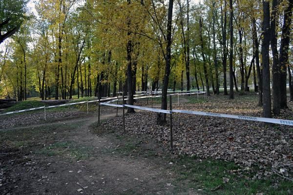 The course utilises a section of woods in Eva Bandman Park.