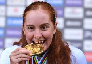 'I exploded spectacularly' to 'dreaming there's a rainbow at the top' - Felicity Wilson-Haffenden reverses fortune on final ITT climb this year for women's U23 gold at Road Worlds