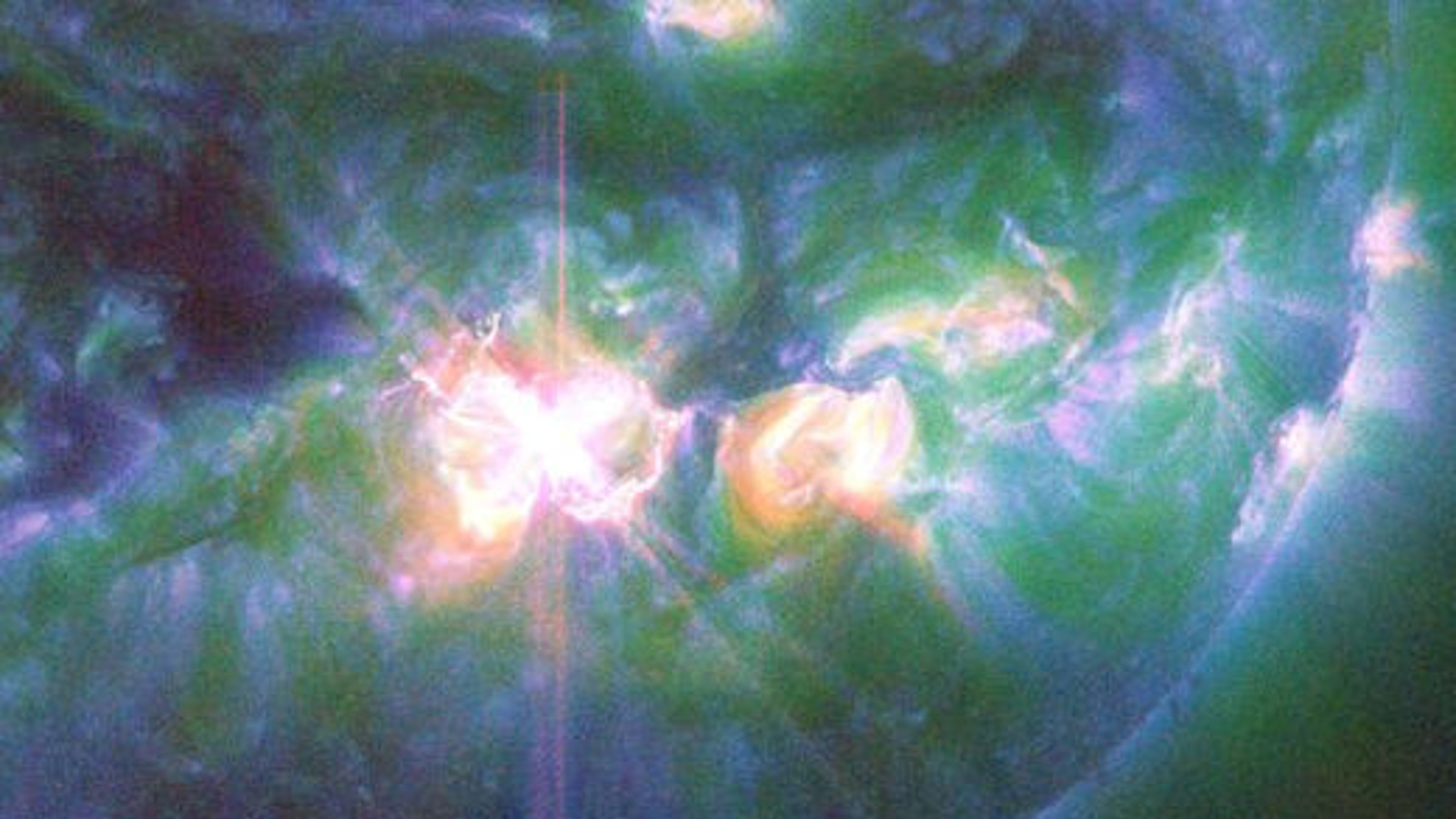 X9 solar flare launched from sun is the biggest in 7 years — and Earth ...