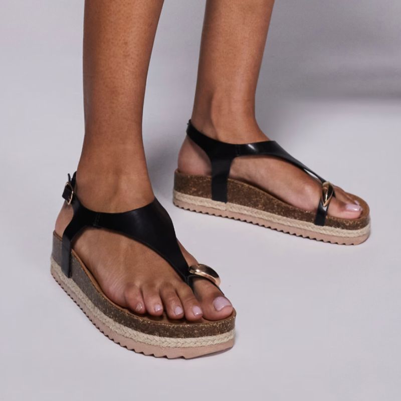platform toe loop sandals