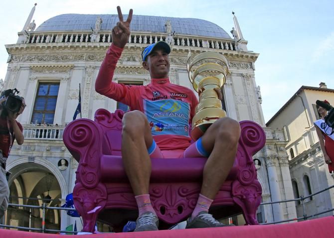 Vincenzo Nibali (Astana) is crowned the 2013 Giro d'Italia winner