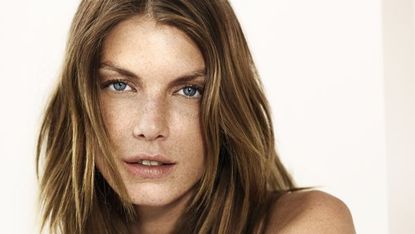 angela lindvall