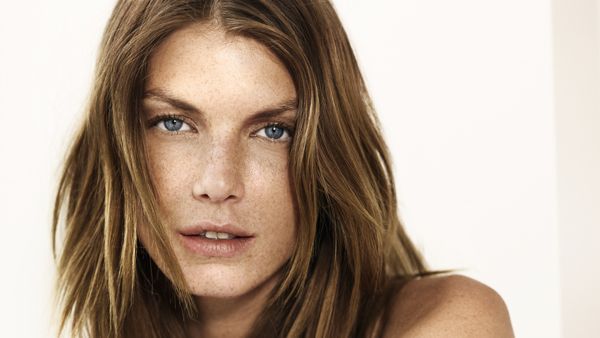 angela lindvall