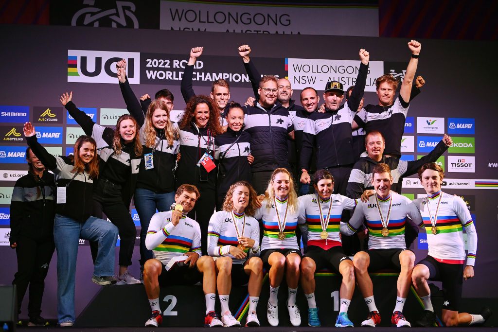 Switzerland celebrate their Team Relay success