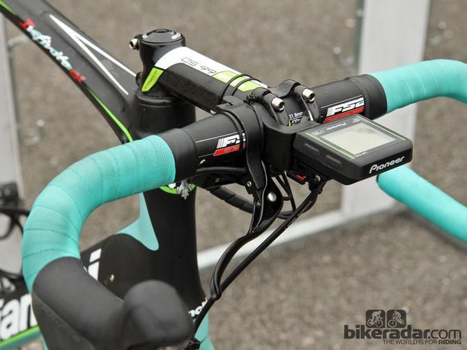 Sep Vanmarcke (Belkin) used a single top-mounted brake lever at Paris-Roubaix