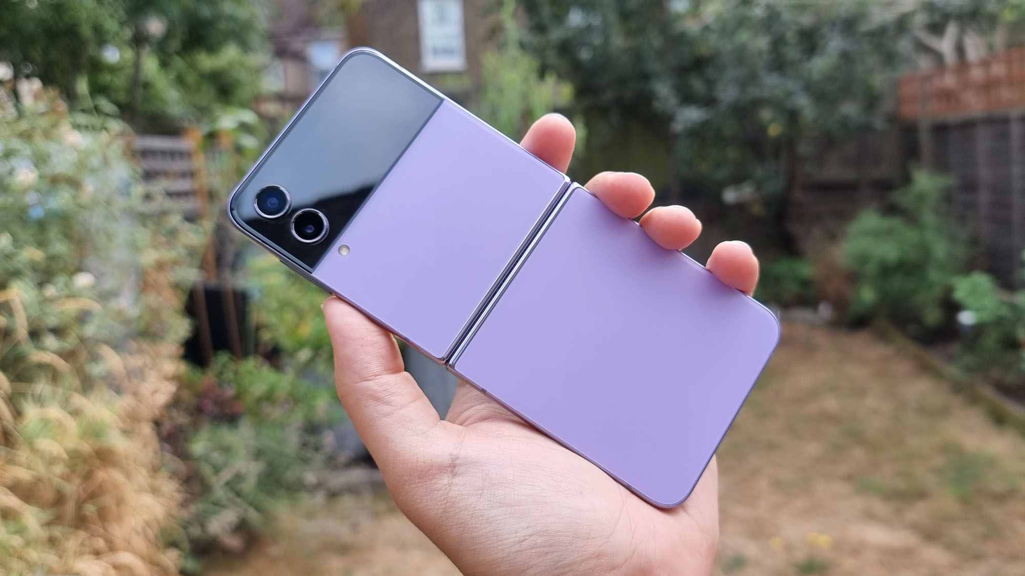 Samsung Galaxy Z Flip 4 review Bora Purple back at an angle