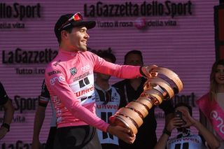 Tom Dumoulin with the Giro d'Italia trophy