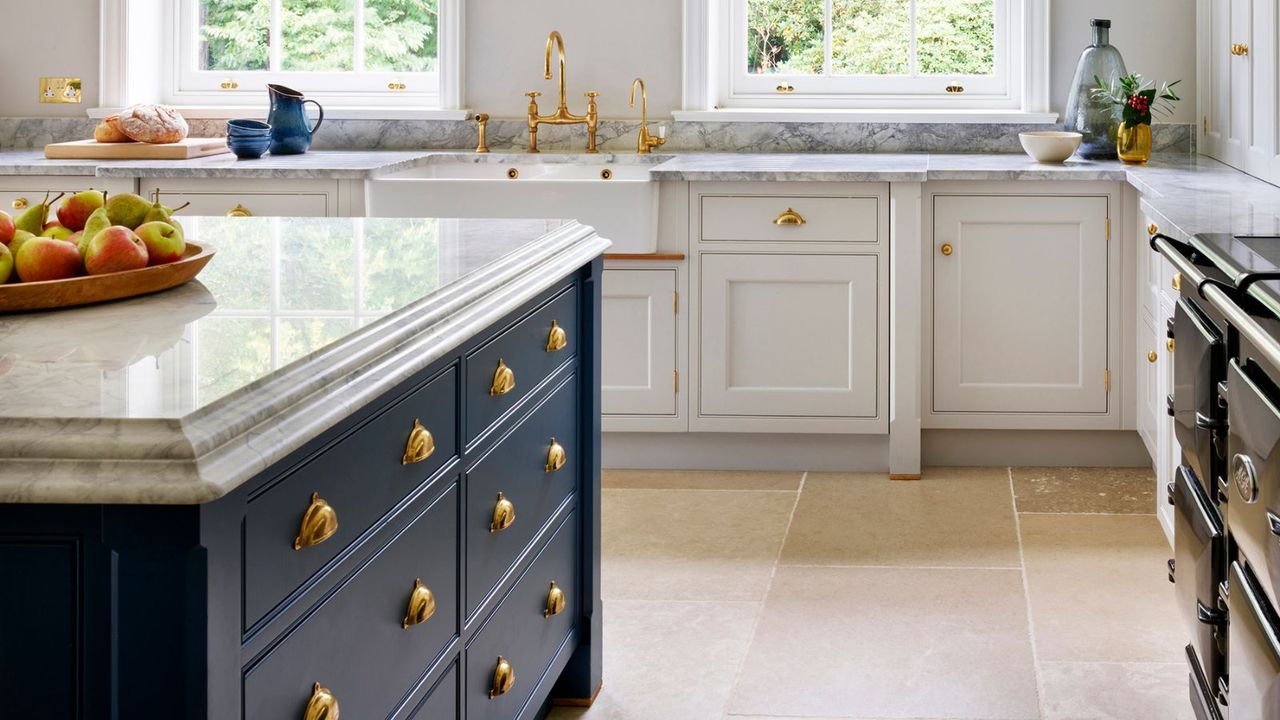 stone flooring flagstone in farmhouse kitchen