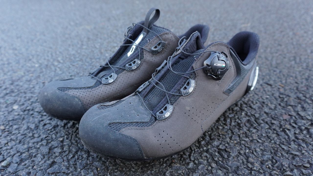 Sidi MTB Gravel Shoes review - durable gravel shoes with additional ...