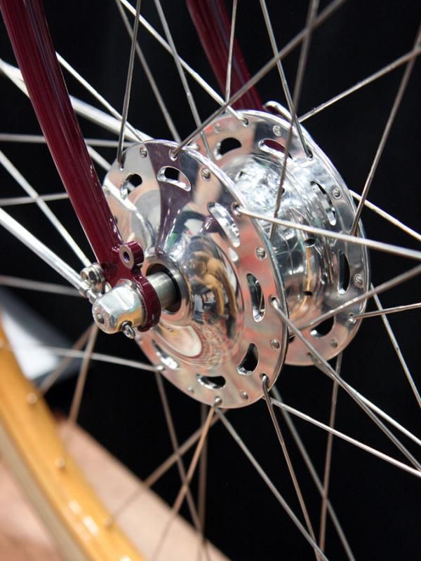 The custom front hub shell is made by Phil Wood and houses Schmidt dynamo guts.