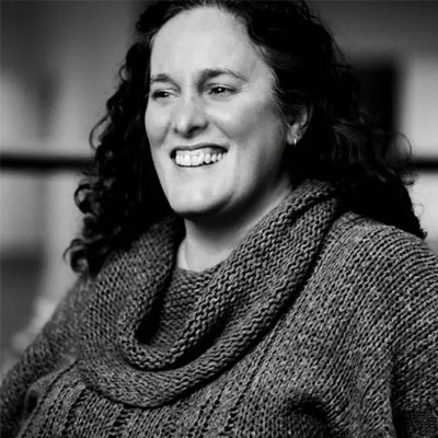 headshot of kitchen expert Tamsin Holland from Paula Rosa Kitchens