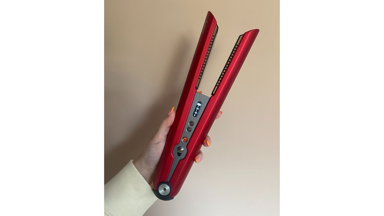 Original image of hand-held close-up of the Dyson Corrale Cordless Straightener