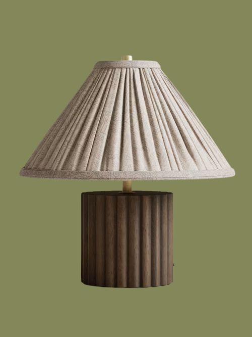 Wood Ribbed Round Table Lamp