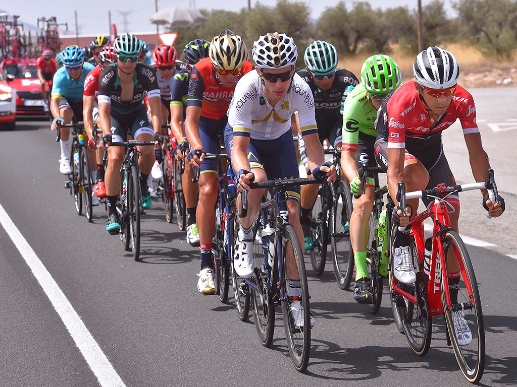 Michel Kreder wears the recognisable shape of the Catlike Mixino helmet