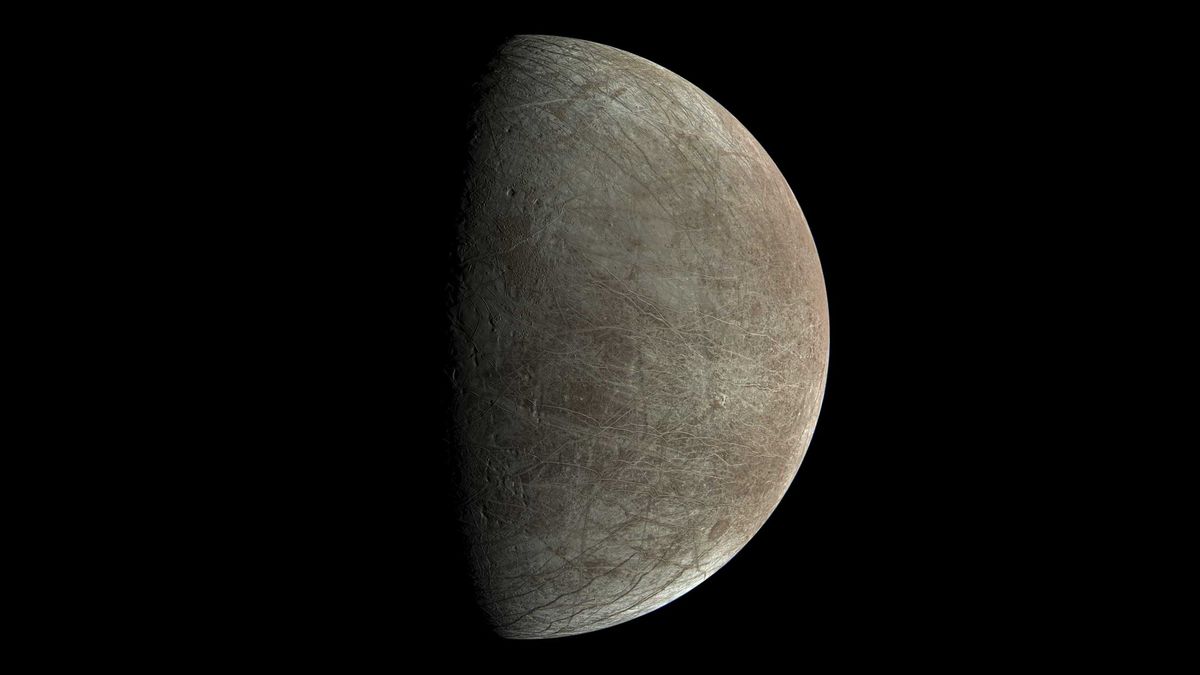 Juno photos reveal more stunning glimpses of Jupiter’s ice-covered moon Europa – Space.com
