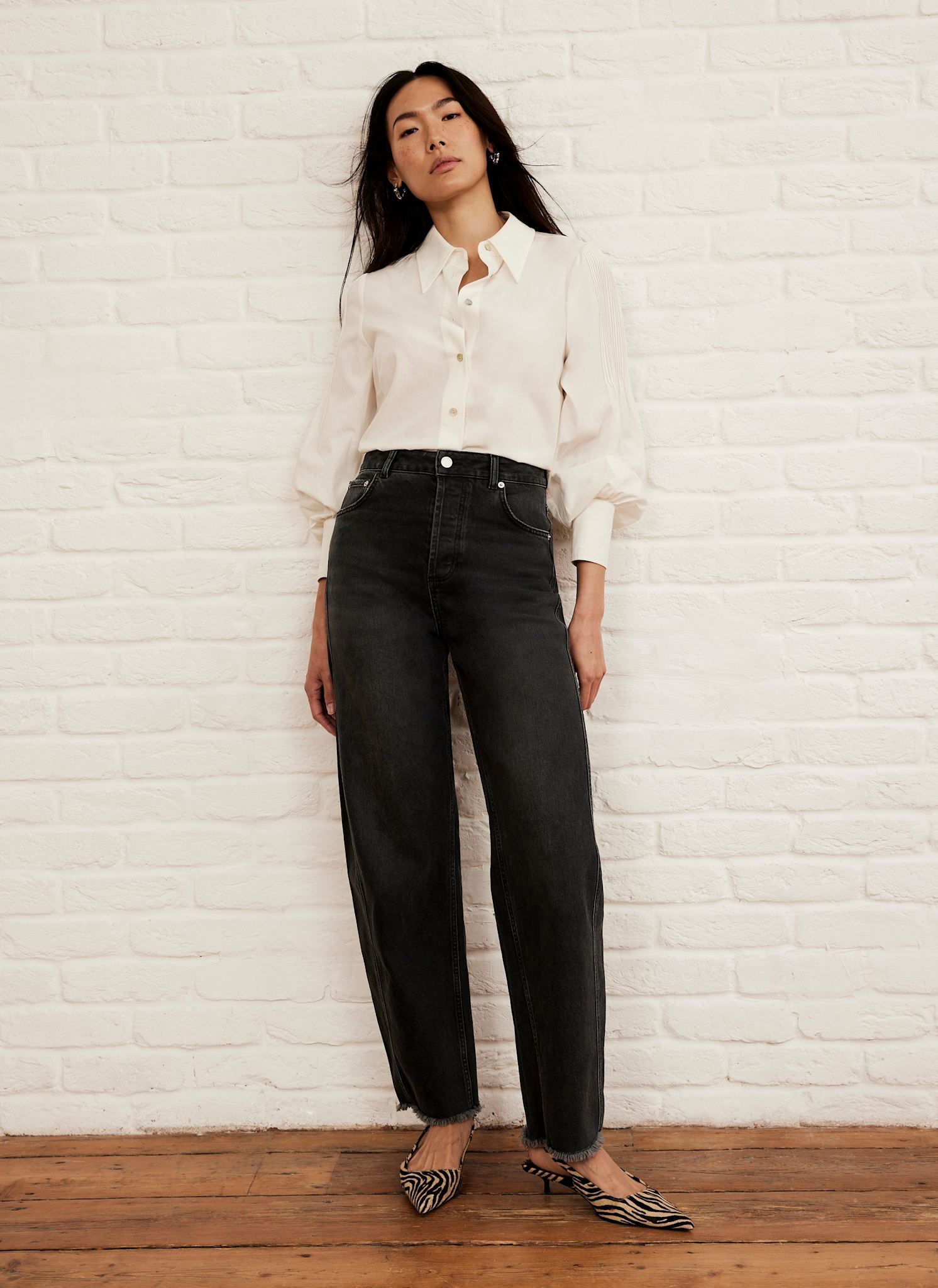 Washed Black Barrel Jeans