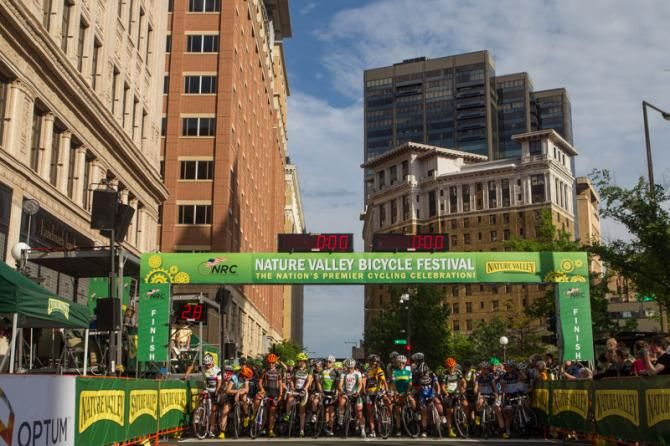 The women take to the start line in downtown St. Paul.