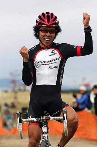 Keiichi Tsujiura (Bridgestone-Anchor) wins