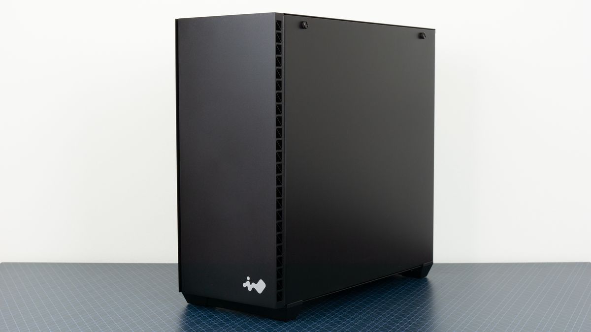 InWin 216