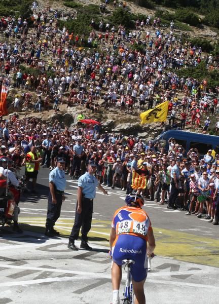 Enourmous crowds watch the race unfold on the Ventoux