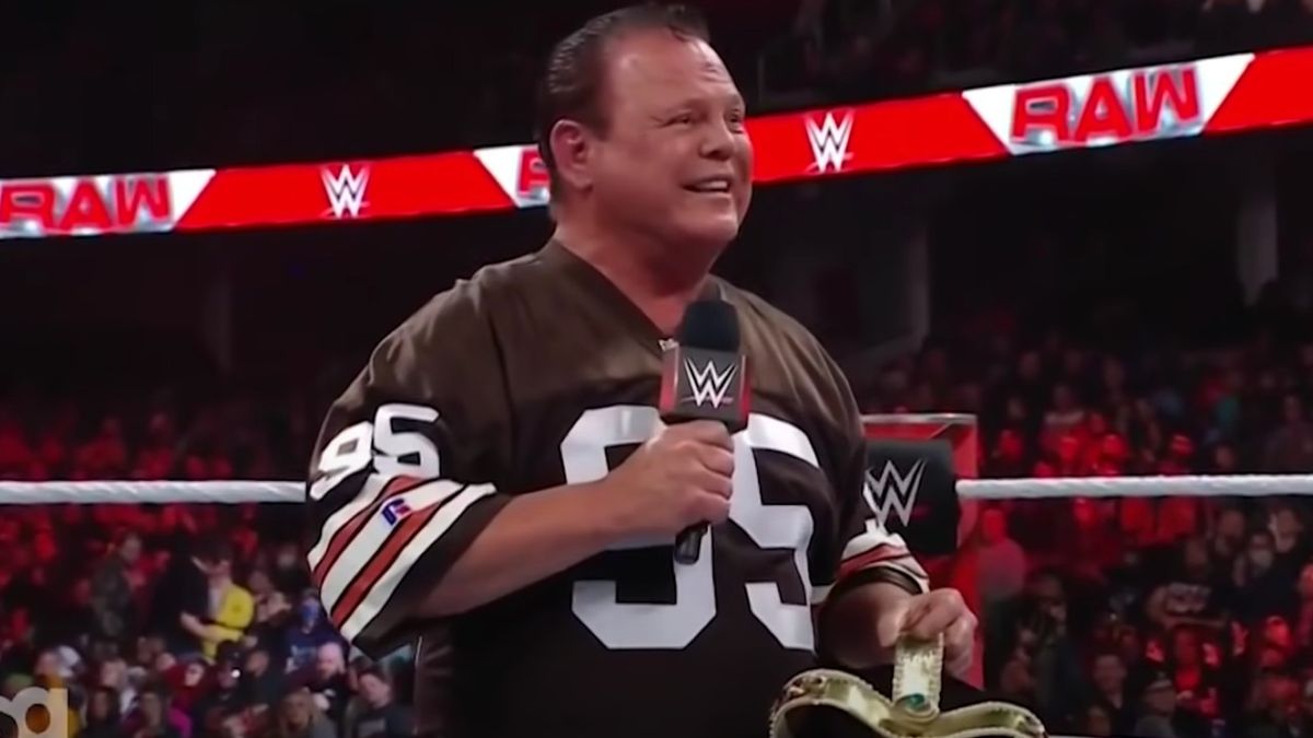 WWE's Raw Featured Surprise Off-Air Return From Jerry 'The King' Lawler  Following Stroke, And The Hometown Crowd Went Nutso