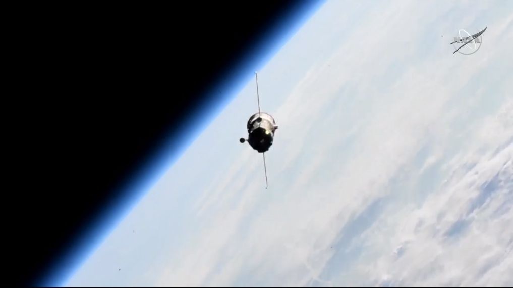 An uncrewed Soyuz MS-14 spacecraft carrying the humanoid robot Skybot F-850 and supplies approaches the International Space Station during an aborted docking attempt on Aug. 24, 2019.